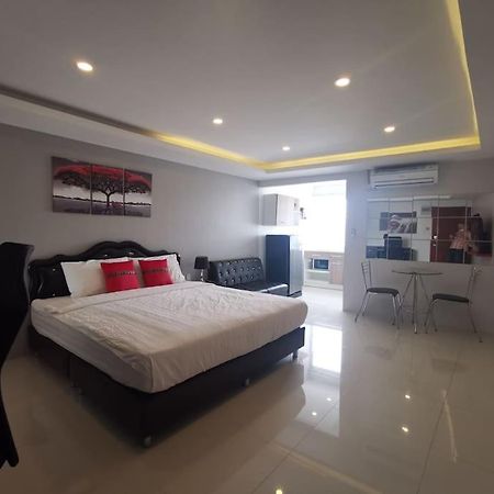 Luxury Beach Studio 9B Apartment Pattaya Exterior photo