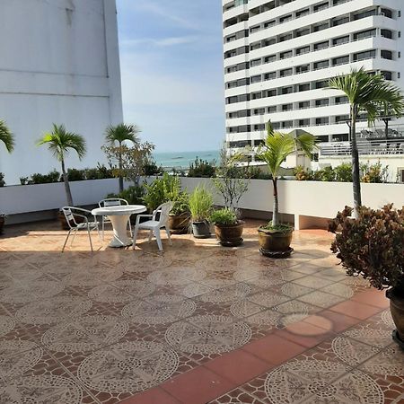 Luxury Beach Studio 9B Apartment Pattaya Exterior photo