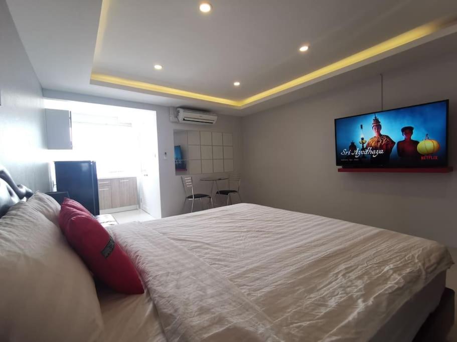 Luxury Beach Studio 9B Apartment Pattaya Exterior photo